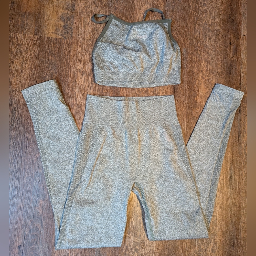Gymshark Gray Women's Leggings and Sports Bra Set